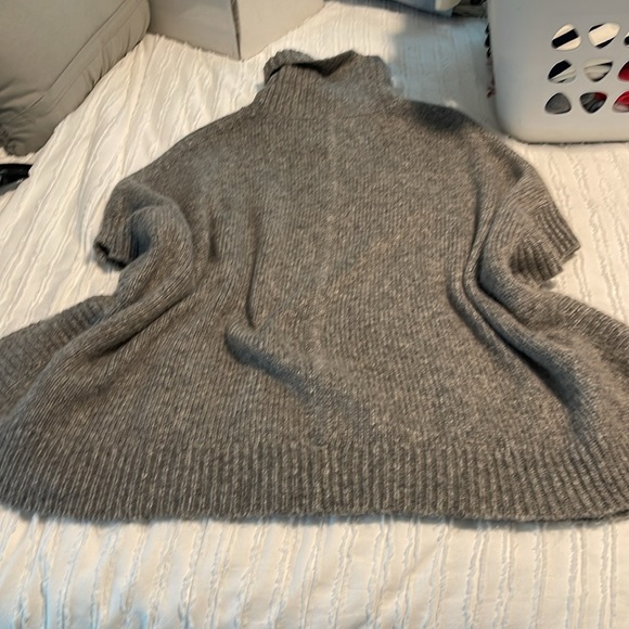 NWOT J. Crew Poncho - xs/s - Picture 11 of 11